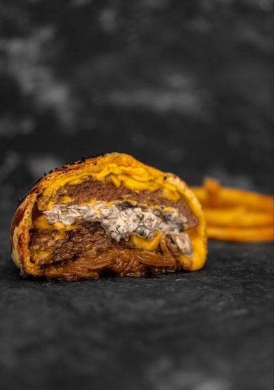 Calzone Klasik Burger