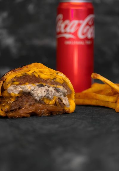 Calzone Klasik Burger Menü