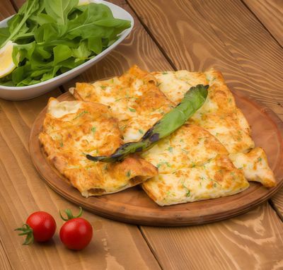 Kaşarlı Yumurtalı Pide