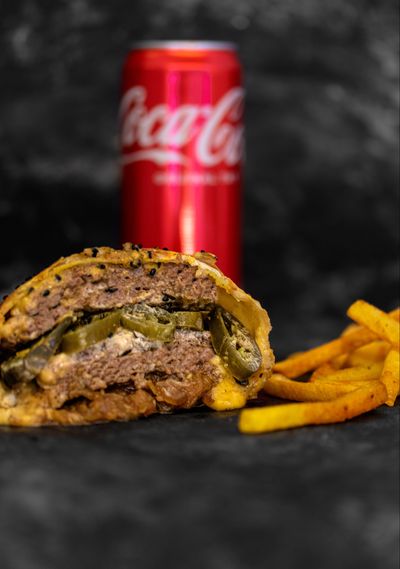 Calzone Jalapeno Burger Menü