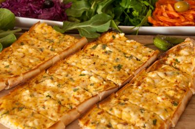 Peynirli Yumurtalı Pide