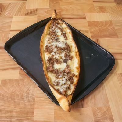 Kavurmalı Pide