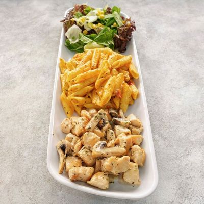 Kremalı Körili Tavuklu Makarna