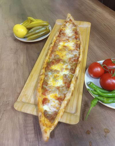 Balıkesir Kuşbaşılı Kaşarlı Pide (Açık)