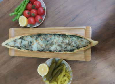 Kıymalı Ispanaklı Kaşarlı Pide (Açık)