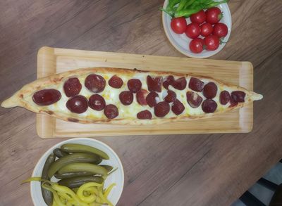 Sucuklu Kaşarlı Pide (Açık)