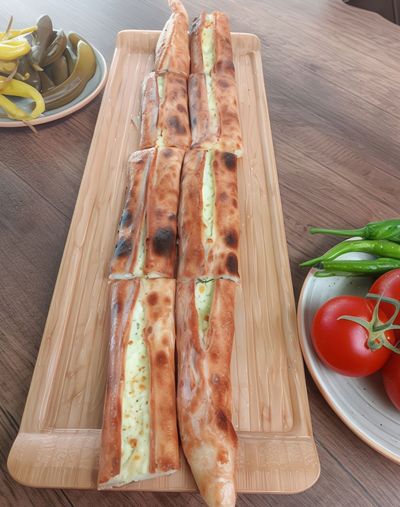 4 Peynirli Pide (Kapalı)