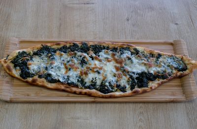 Ispanaklı Pide