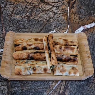 Ispanaklı Kaşarlı Pide (Kapalı)