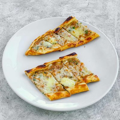 Somon Gravlaxlı Pide