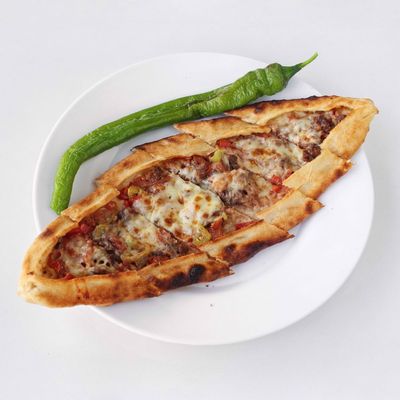 Kuşbaşılı Kaşarlı Cantık Pide