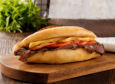 Büyük Yarım Ekmek Arası Et Döner (100 gr.)