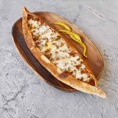 Kuşbaşılı Kaşarlı Kayık Pide (Açık) (Uzun)