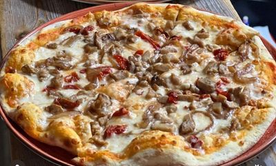 Porçini Mantarlı Pizza
