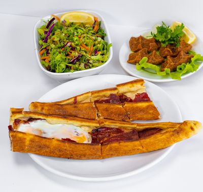 Pastırmalı Kaşarlı Pide (Kapalı)