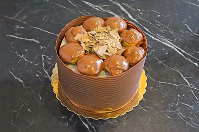 Profiterollü Pasta (4 Kişilik)
