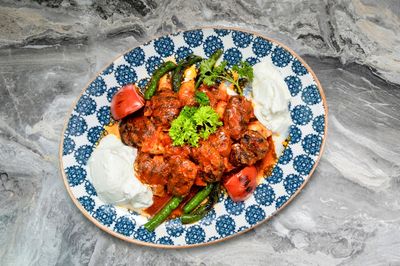 Yoğurtlu Kebap (Tavuk Şişten)