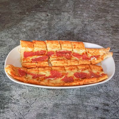 Pastırmalı Kaşarlı Pide