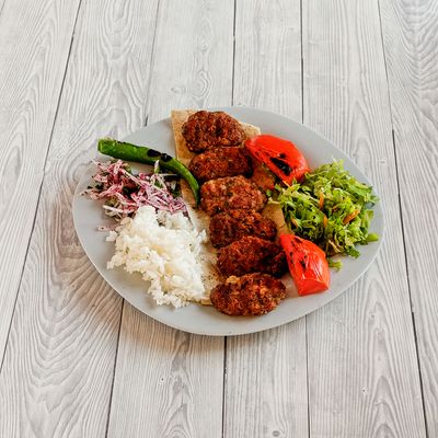 Salçalı Köfte