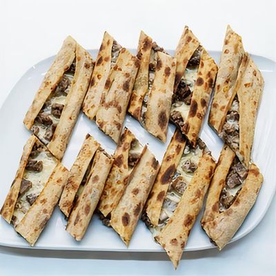 Kavurmalı Kaşarlı Pide