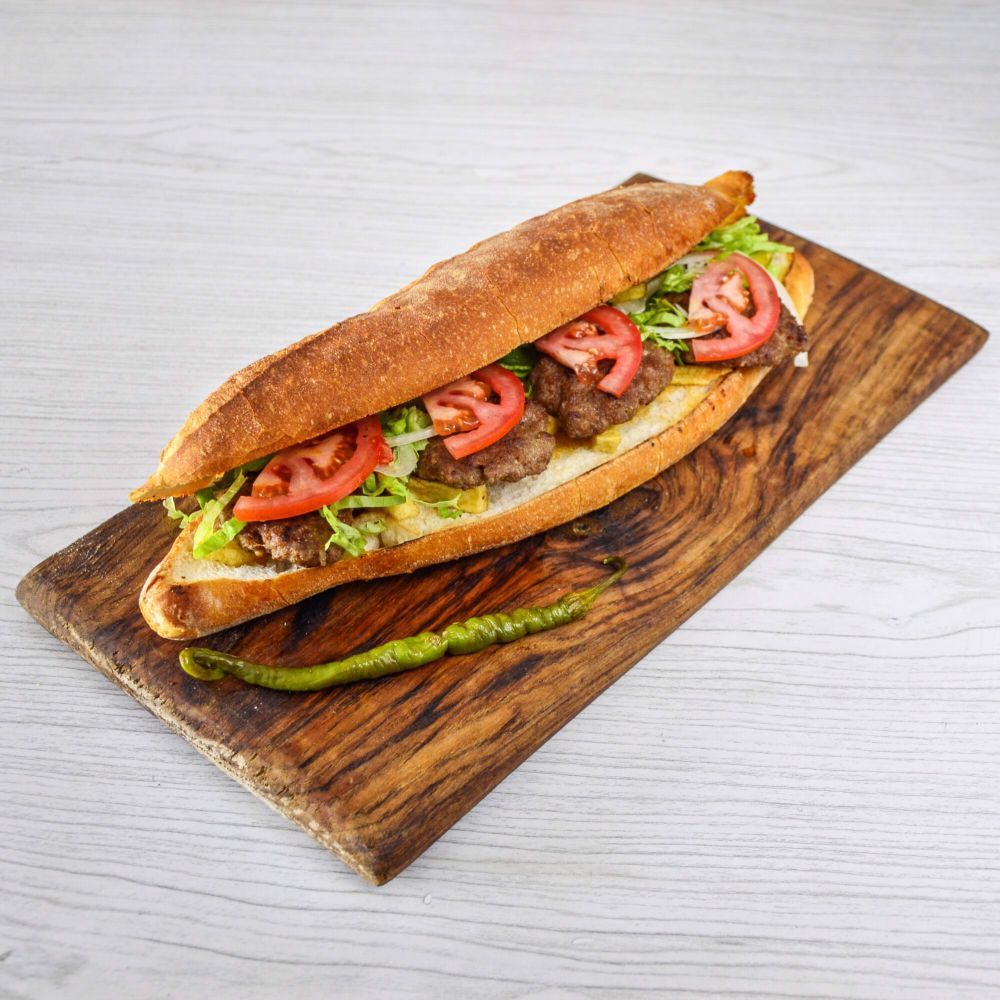 Tam Ekmek Köfte & Sucuk Karışık