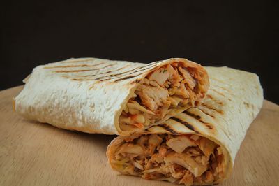 Kaşarlı Etibol Tavuk Döner Dürüm
