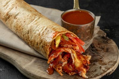 Soslu Etibol Tavuk Döner Dürüm