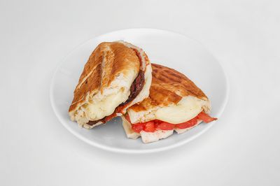 Hellim Peynirli & Sucuklu Tost