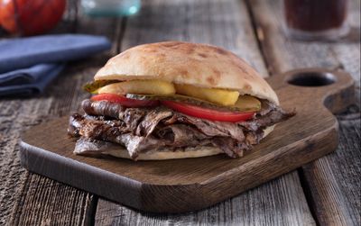 Tombik Ekmek Arası Et Döner