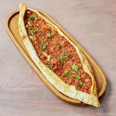 Kıymalı Karadeniz Pidesi