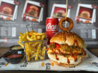 Chicken Barbeque Burger Menü (Acı)