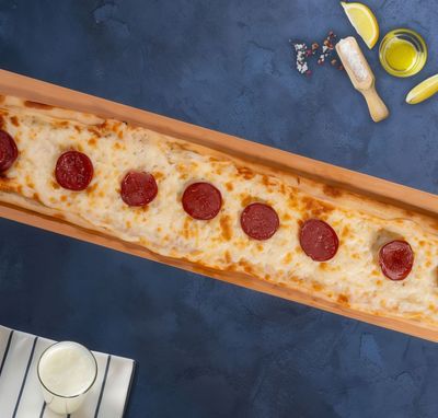 Sucuklu Kaşarlı Pide