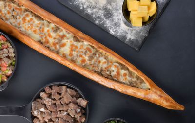 Kıyma Kaşarlı Pide