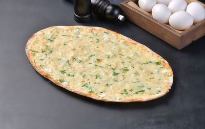 Peynirli Lahmacun