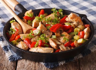 Domates Soslu Tavuk Sote