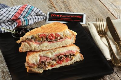 Hindi Fümeli Mantarlı Tost