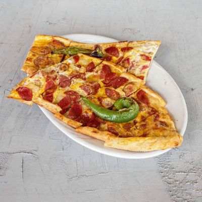 Kaşarlı Sucuklu Pide (Açık)