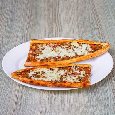 Kuşbaşılı Kaşarlı Pide (Açık)