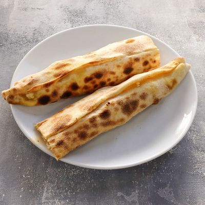 Ispanaklı Pide (Kapalı)