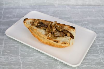 Çeyrek Ekmek Arası Sebzesiz Kokoreç