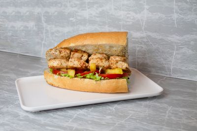 Yarım Ekmek Arası Tavuk Şiş