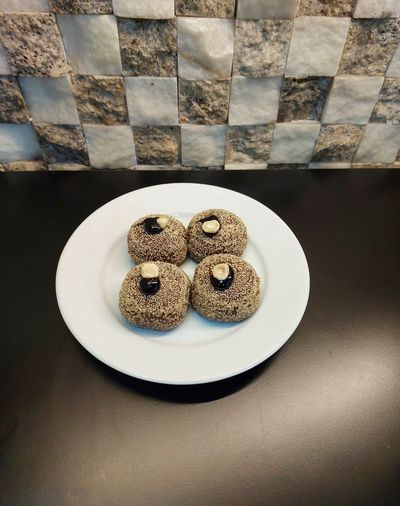 Haşhaşlı Bal Badem Şekerpare