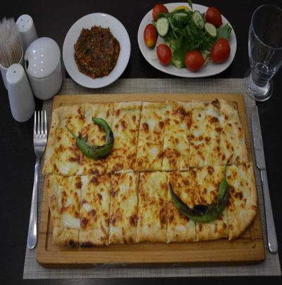 Kaşarlı Pide