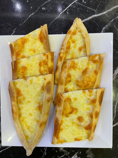 Kaşarlı Pide