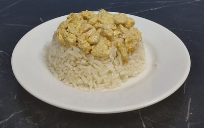 Köri Soslu Tavuklu Pilav