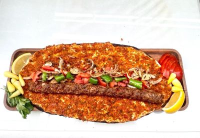 Lahmacun Arası Kebap Dürüm Menü