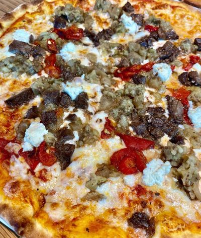 Kavurma & Patlıcan Pizza (Orta)