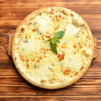 Dört Peynirli Pizza (Orta)