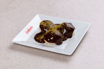 Antep Fıstıklı Profiterol (1 kg.)