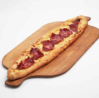 Pastırmalı Kaşarlı Pide